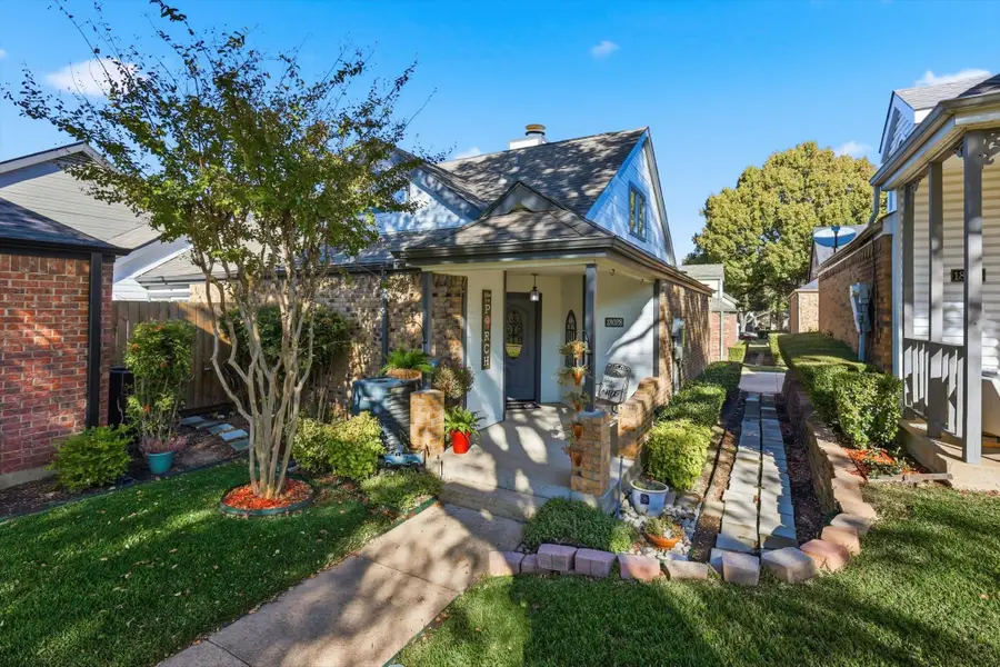 18028 Whispering Gables Lane, Dallas, TX 75287 - Image #2