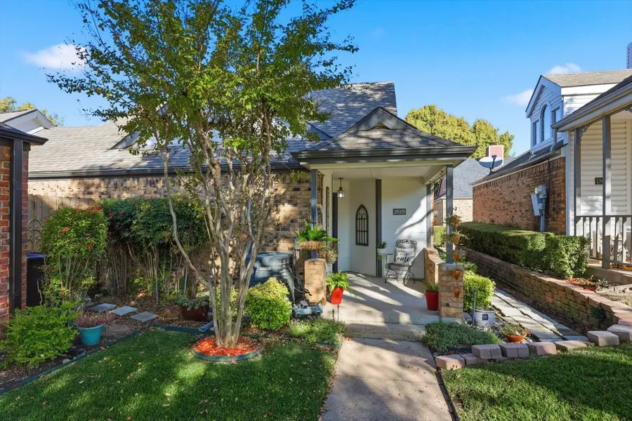 18028 Whispering Gables Lane, Dallas, TX 75287 - Image #3