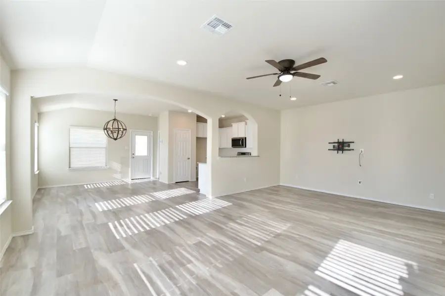 3113 Keathley Drive, Waco, TX 76655 - Image #2