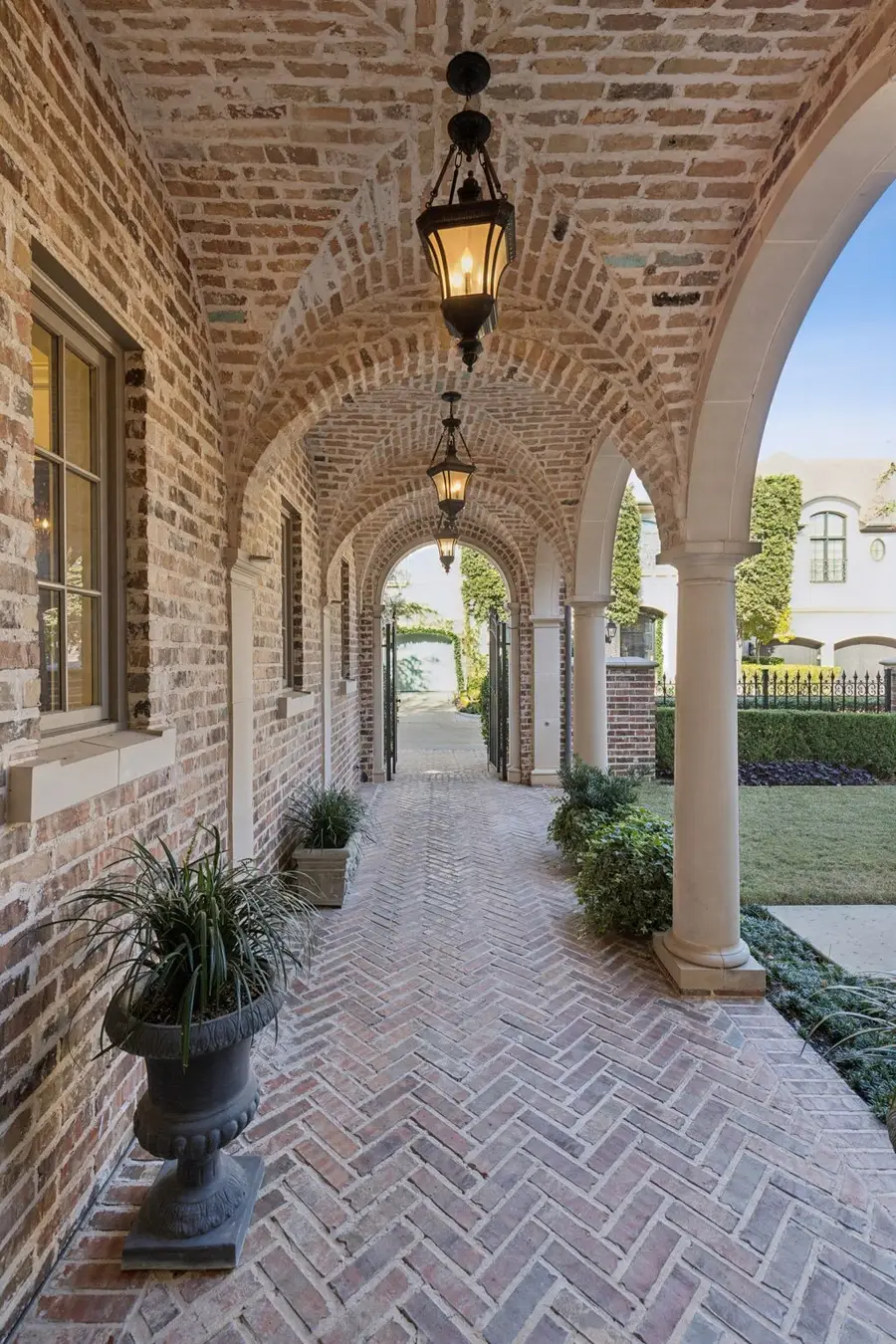 2 Bretton Creek Court, Dallas, TX 75220 - #3