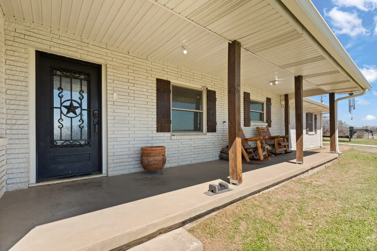 1641 E Henderson Street, Cleburne, TX 76031 - Image #1