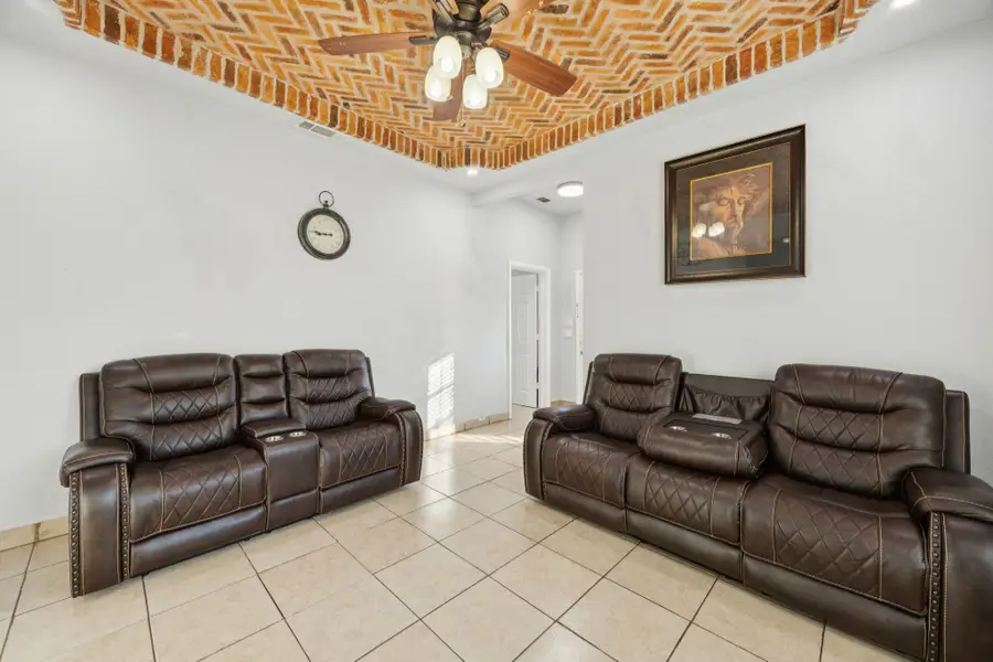 2903 Mt Vernon Avenue, Fort Worth, TX 76103 - Image #3