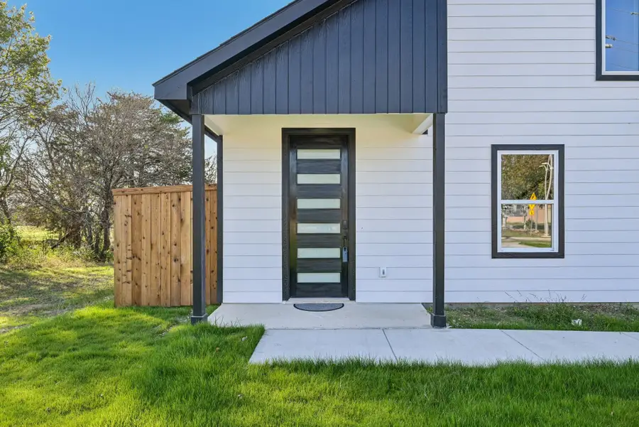 1103 Pemberton Hill Road, Dallas, TX 75217 - Image #2