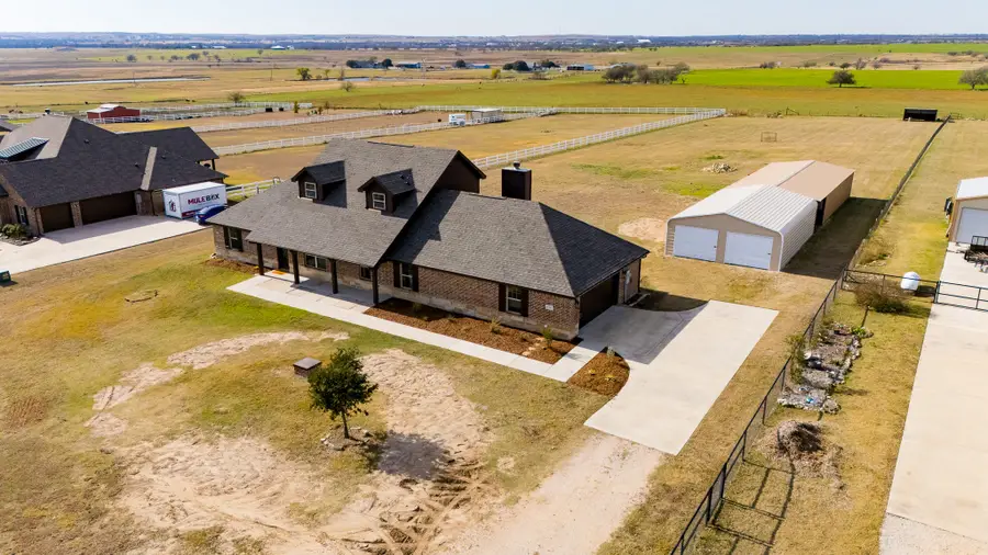 186 County Road 4430, Rhome, TX 76078 - Image #3