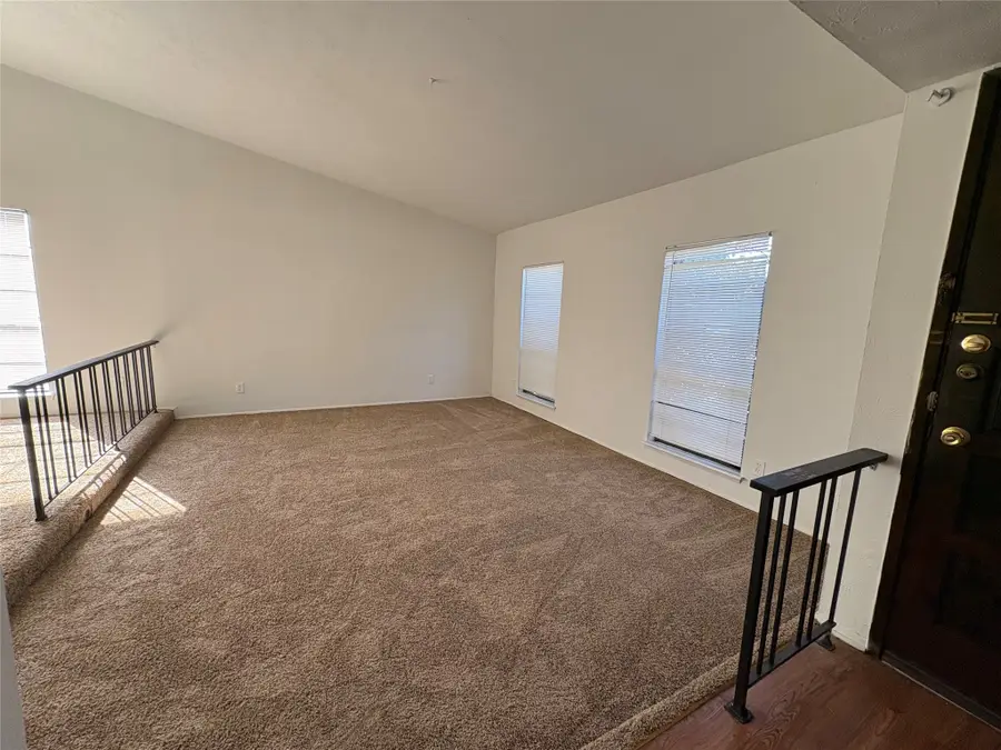 7226 Little Canyon Road, Dallas, TX 75249 - Image #3