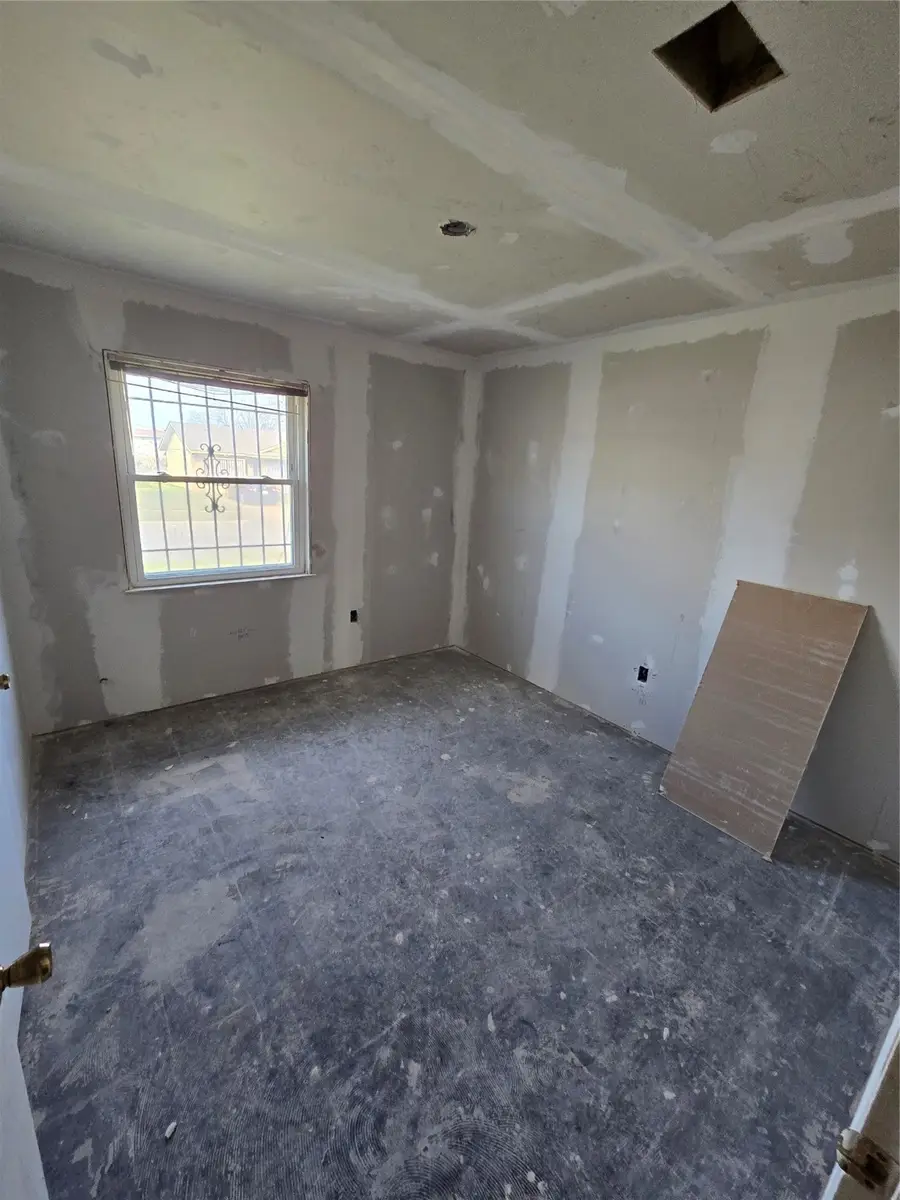 3620 Pacesetter Drive, Dallas, TX 75241 - Image #3