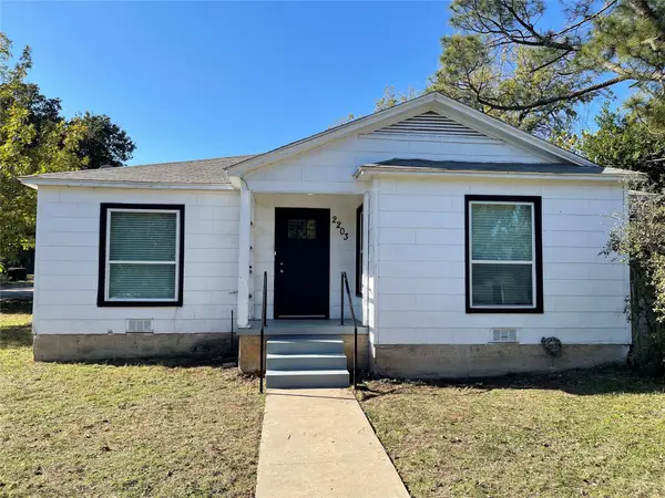 2203 Fowler Drive, Denton, TX 76209