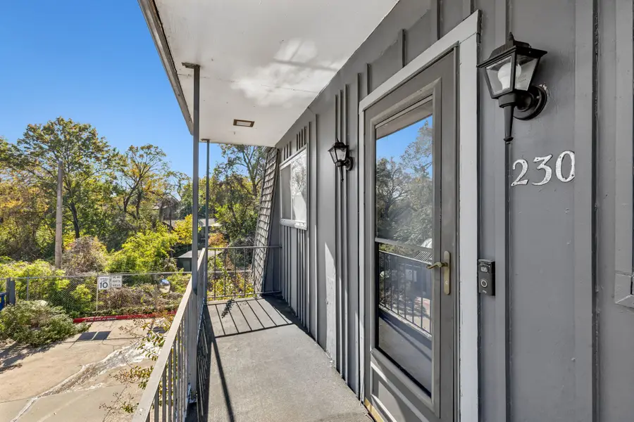 5014 Les Chateaux Drive #230, Dallas, TX 75235 - Image #2