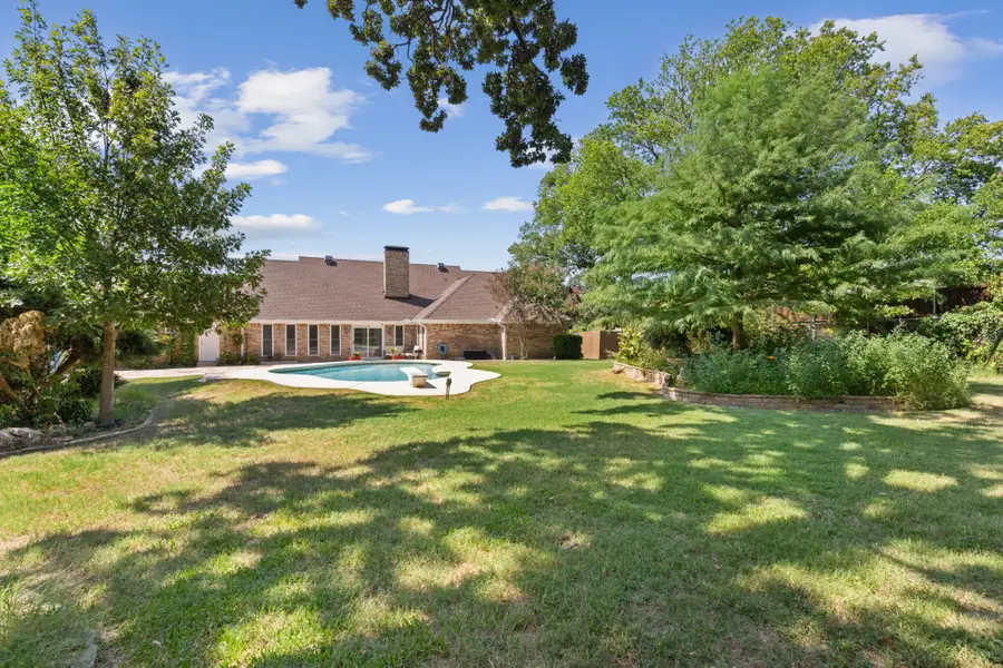 231 Rancho Vista Drive, Double Oak, TX 75077 - Image #2