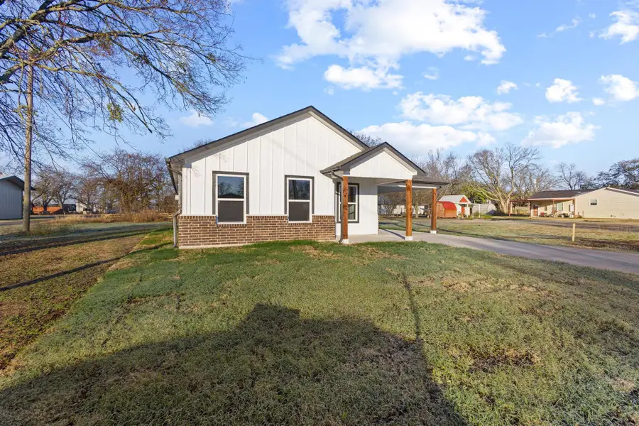 401 N White Oak, Dodd City, TX 75438 - Image #2