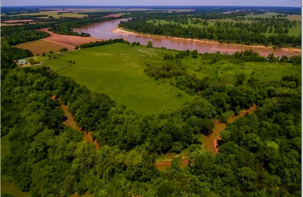 520 County Road 36980, Arthur City, TX 75411