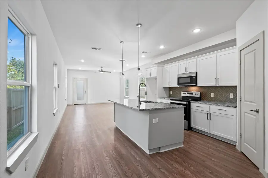 2432 Saint Clair Drive, Dallas, TX 75215 - Image #3