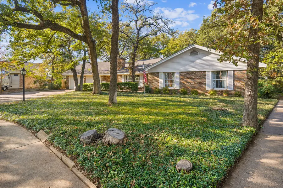 2637 Locksley Chase Drive, Irving, TX 75061 - Image #2