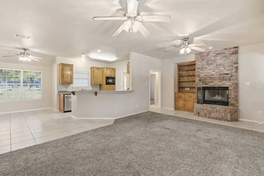 420 Valley Trail Drive, Weatherford, TX 76087 - Image #3