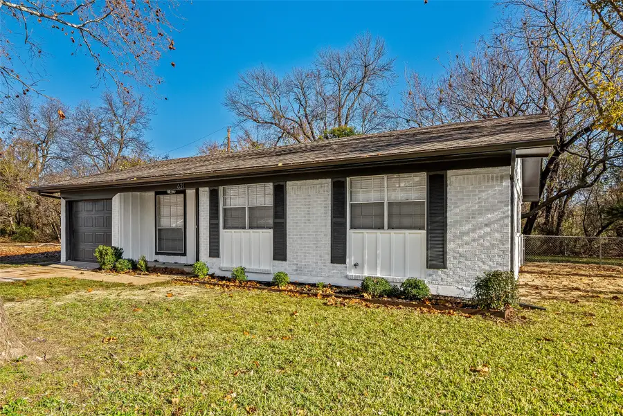 621 Churchill Way E, Sherman, TX 75092 - Image #3