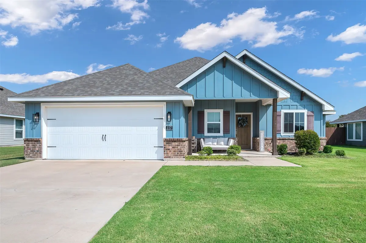 117 Mustang Drive, Lindsay, TX 76250 - Image #1