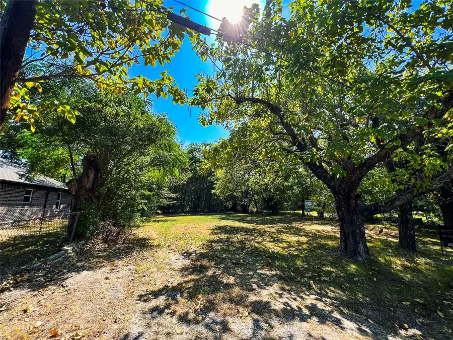 1616 Cedar Street, Bonham, TX 75418 - Image #3