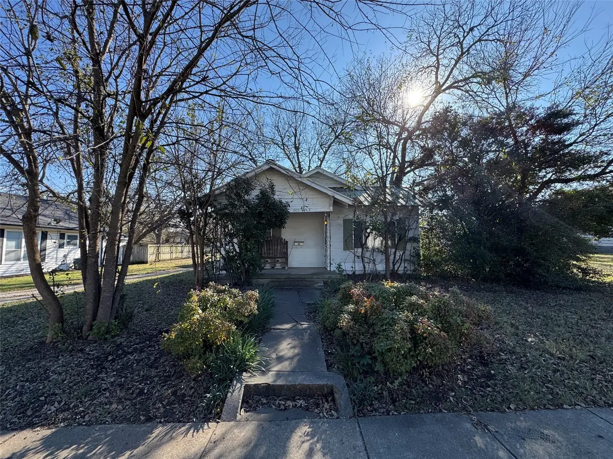 1009 W Erwin Avenue, McKinney, TX 75069 - Image #1