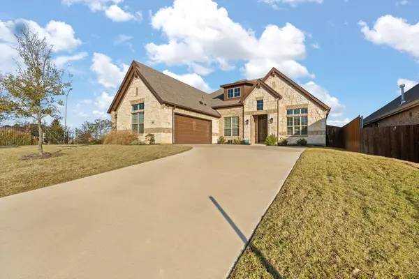208 Wheeler Drive, Burleson, TX 76028