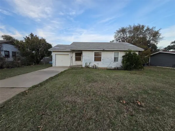 321 E Mustang Street, Crowley, TX 76036