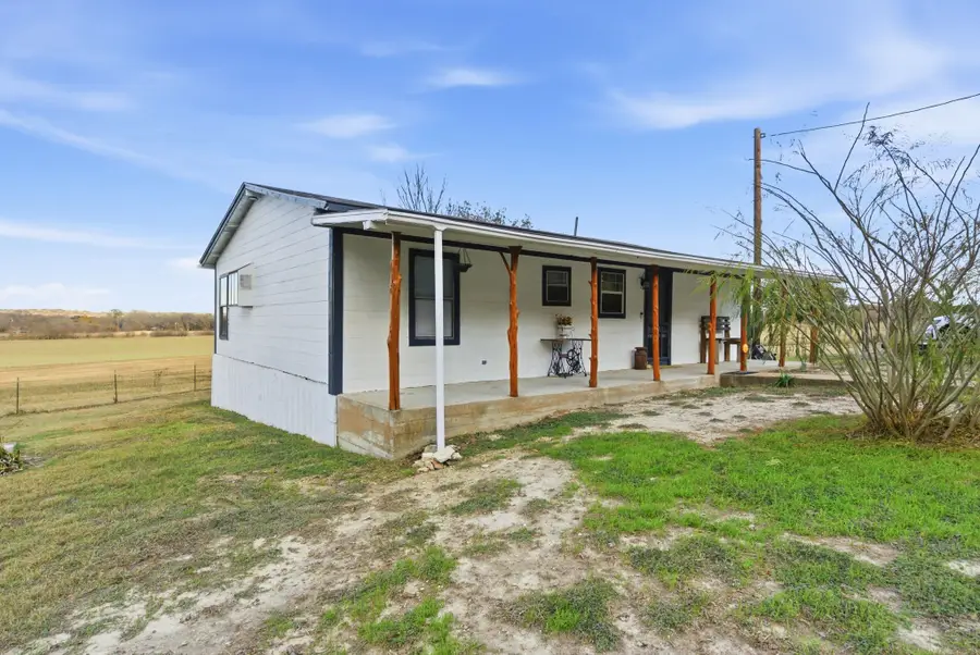 1085 County Road 172, Bluff Dale, TX 76433 - Image #3