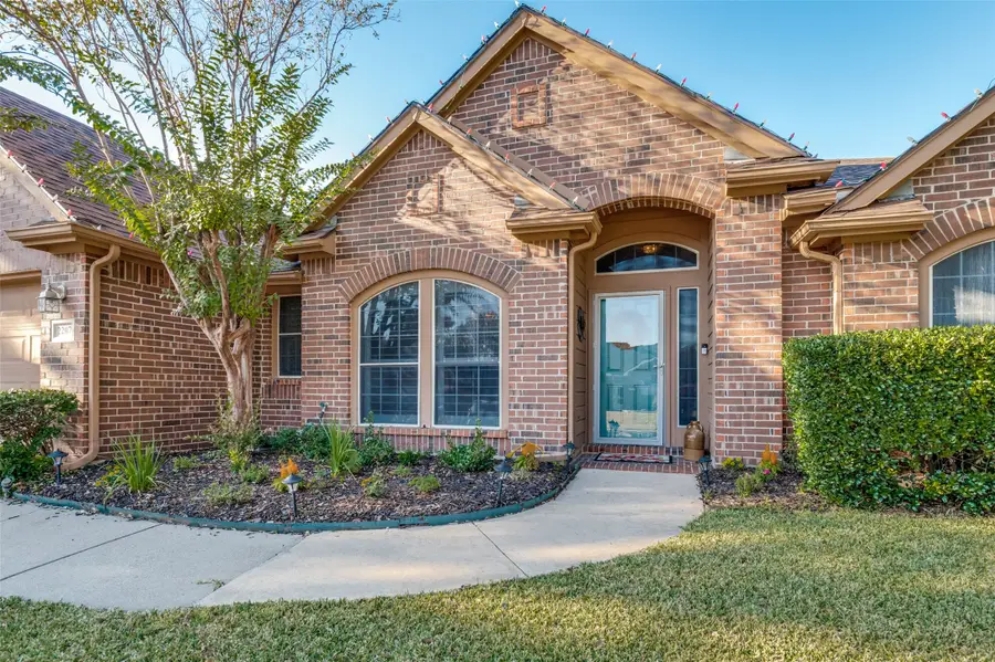 2207 Richmond Circle, Mansfield, TX 76063 - Image #3