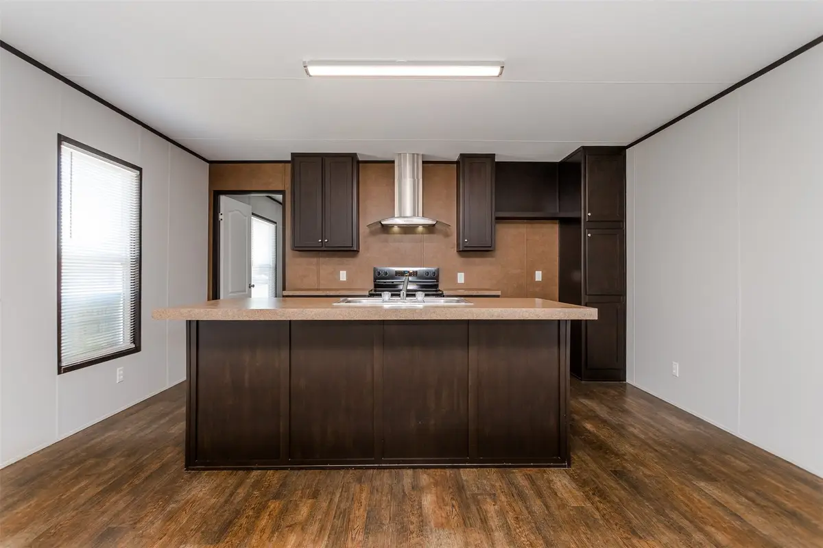 2900 S Interstate Highway 35 E #121, Waxahachie, TX 75165 - Image #1