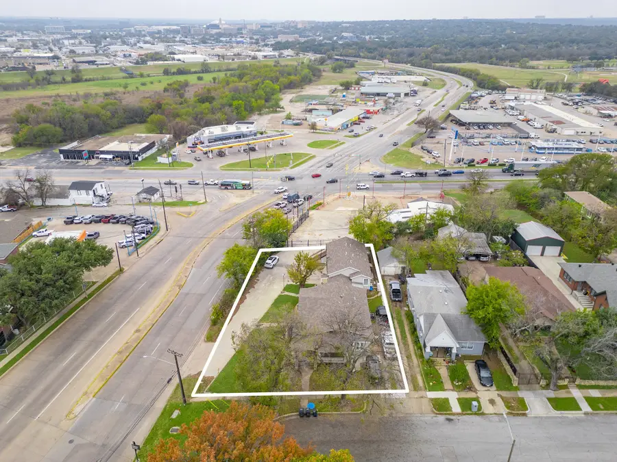 1301 Grand Avenue, Fort Worth, TX 76164 - Image #2