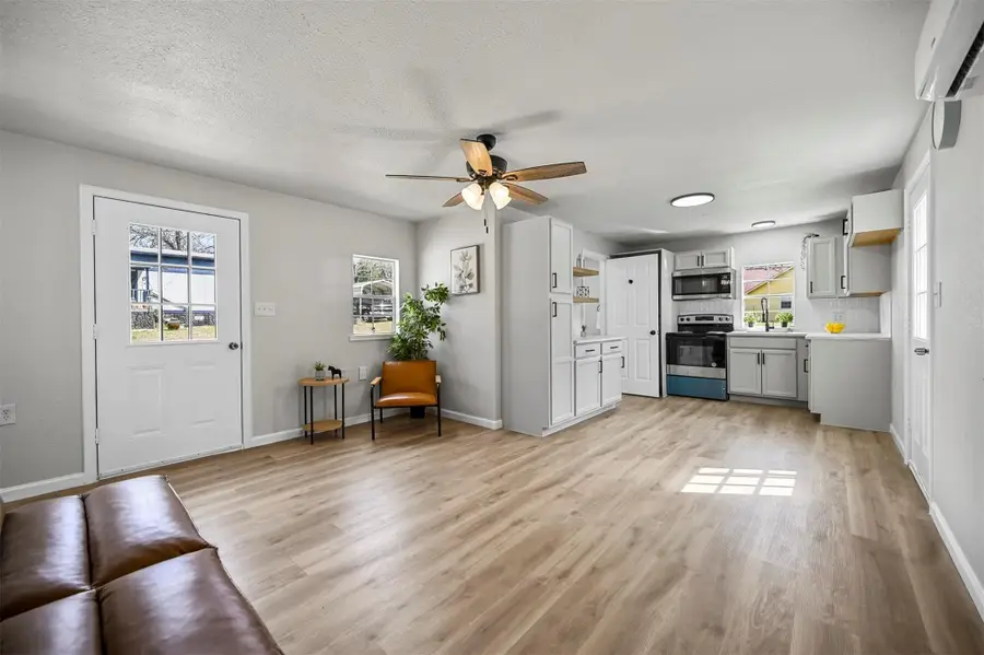 88 Live Oak Street, Alvarado, TX 76009 - #2