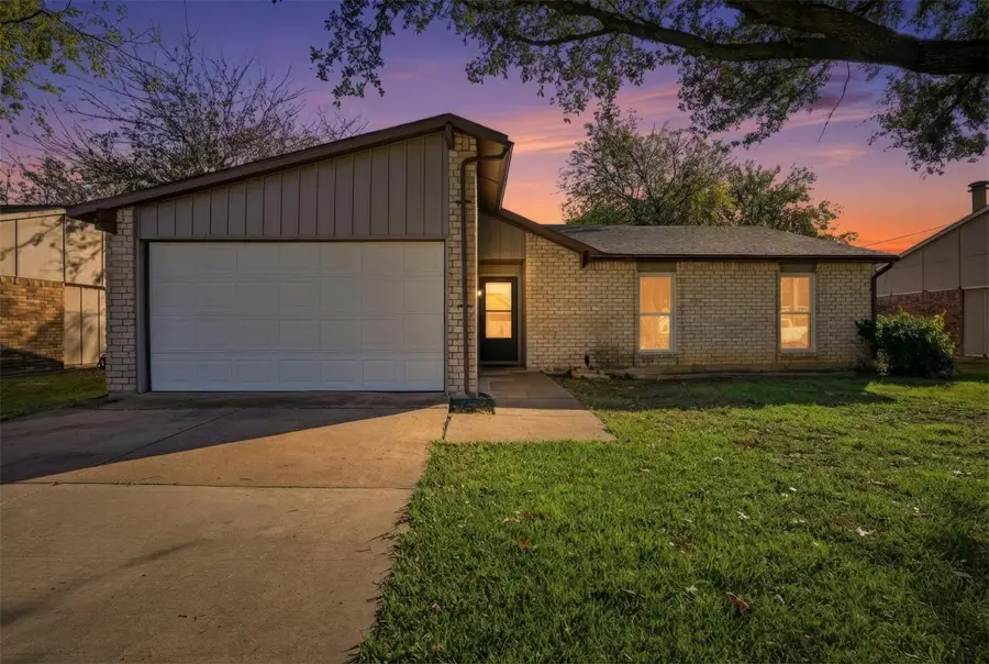 6520 Yarmouth Avenue, North Richland Hills, TX 76182 - Image #2