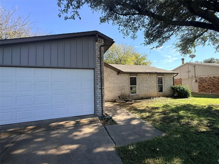 6520 Yarmouth Avenue, North Richland Hills, TX 76182 - Image #3
