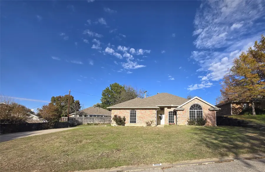 604 Valleyridge Court, Decatur, TX 76234 - Image #2