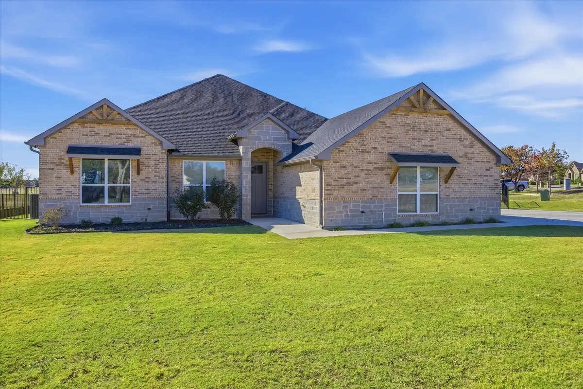 1801 Rockview Drive, Granbury, TX 76049 - Image #1