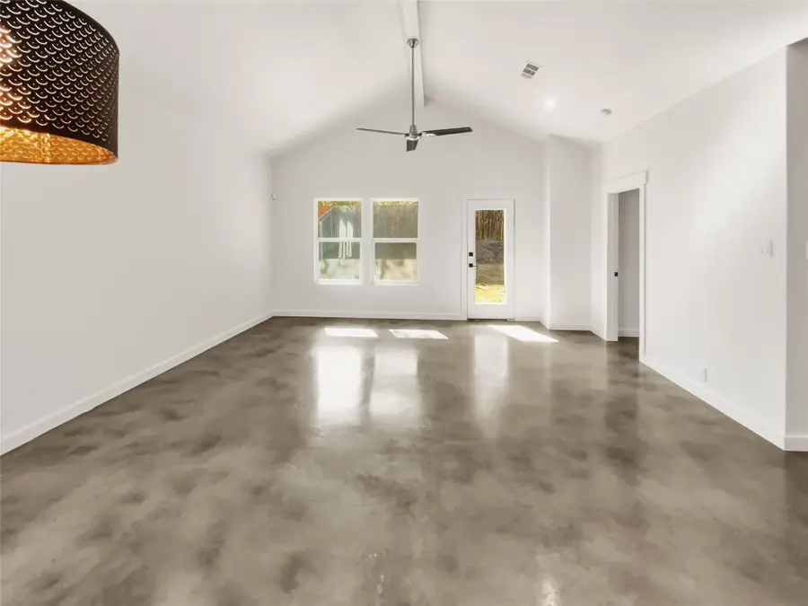 1906 Avenue B, Fort Worth, TX 76104 - Image #2