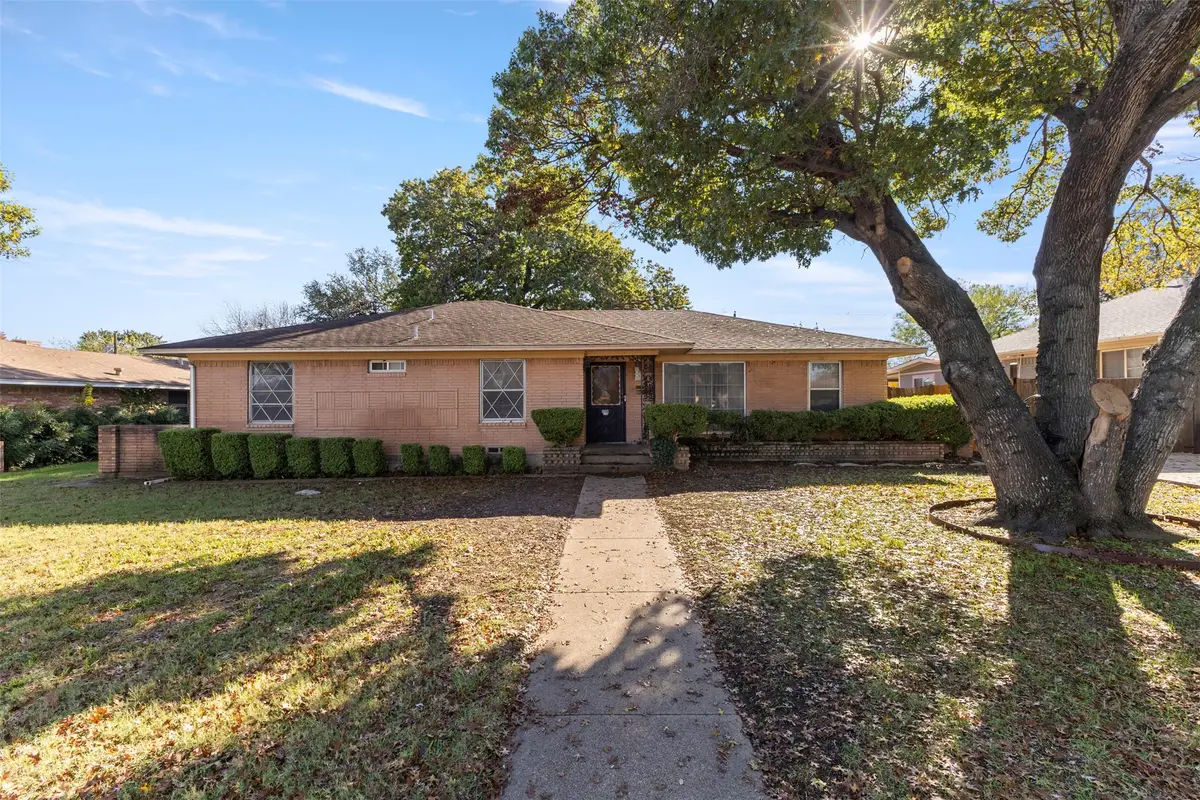 3706 Kimballdale Drive, Dallas, TX 75233 - Image #1