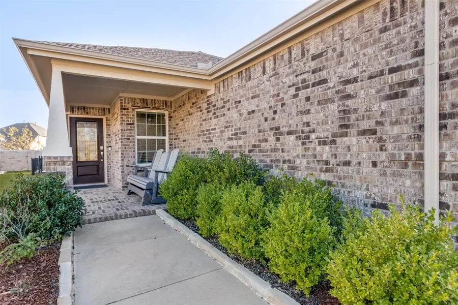 900 Rough Hollow Drive, McKinney, TX 75071 - Image #2