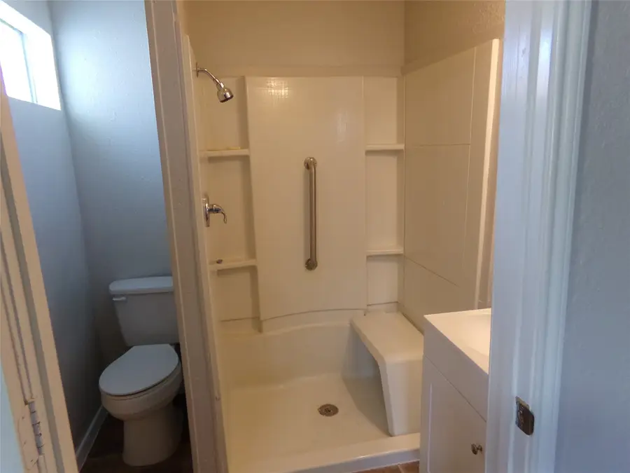 2407 Volga Avenue, Dallas, TX 75216 - Image #2