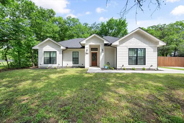 1408 W 13th Avenue, Corsicana, TX 75110