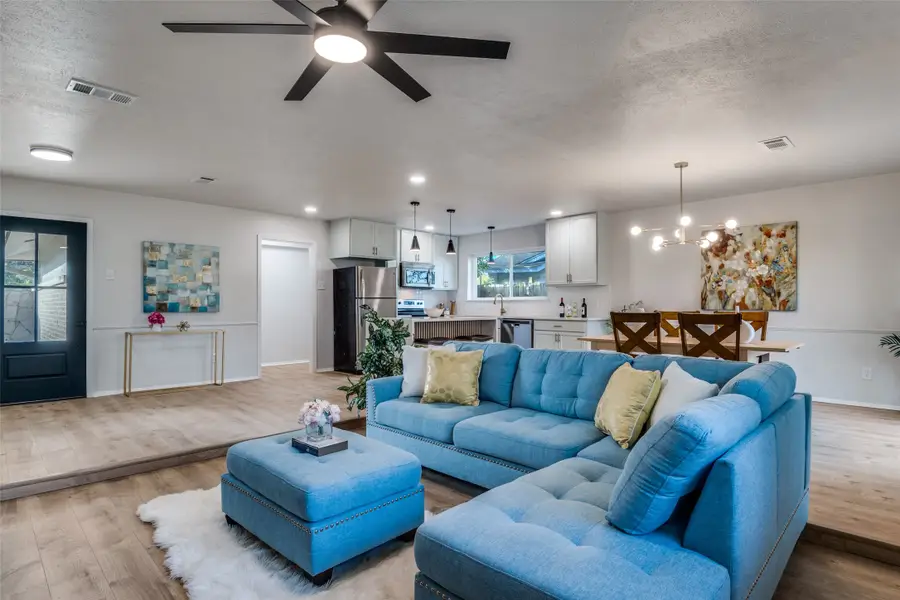 1606 N Yale Drive, Garland, TX 75042 - Image #3