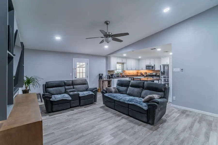 6017 Mimosa Lane, Rowlett, TX 75089 - Image #3