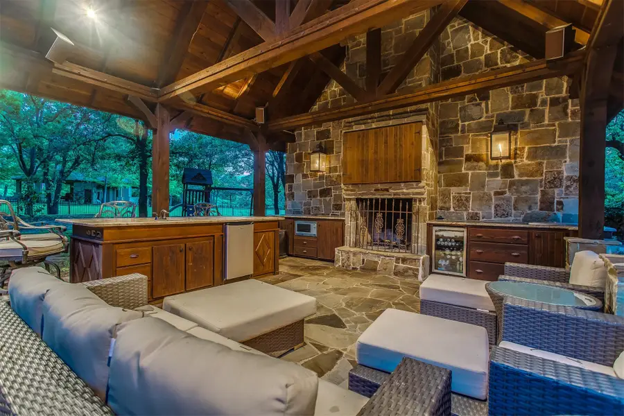 8900 Baltusrol Drive, Flower Mound, TX 75022 - Image #3