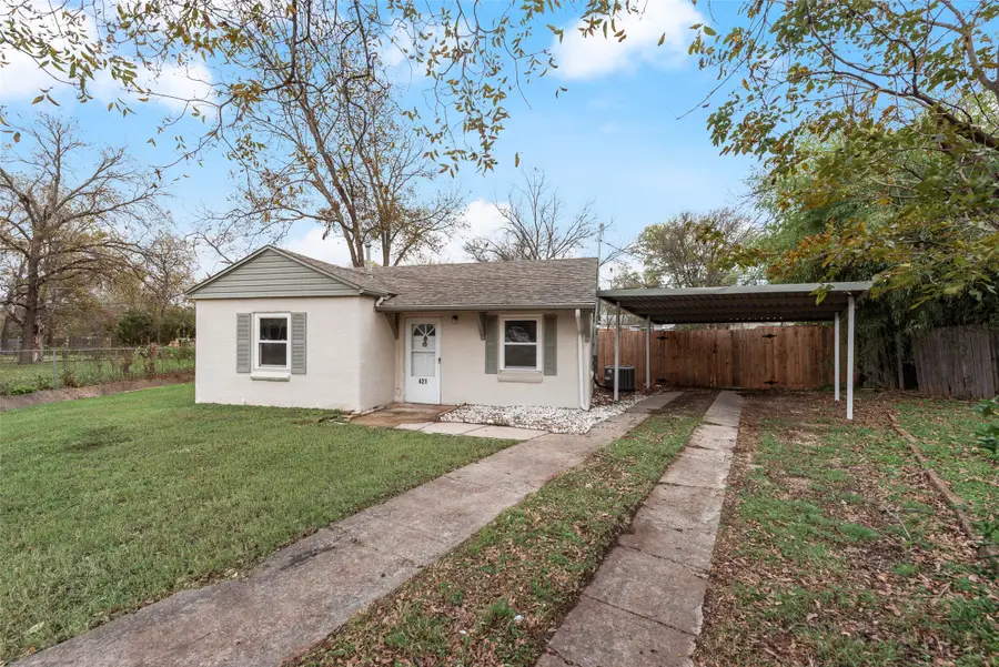 421 S Mcentire Court, White Settlement, TX 76108 - Image #3