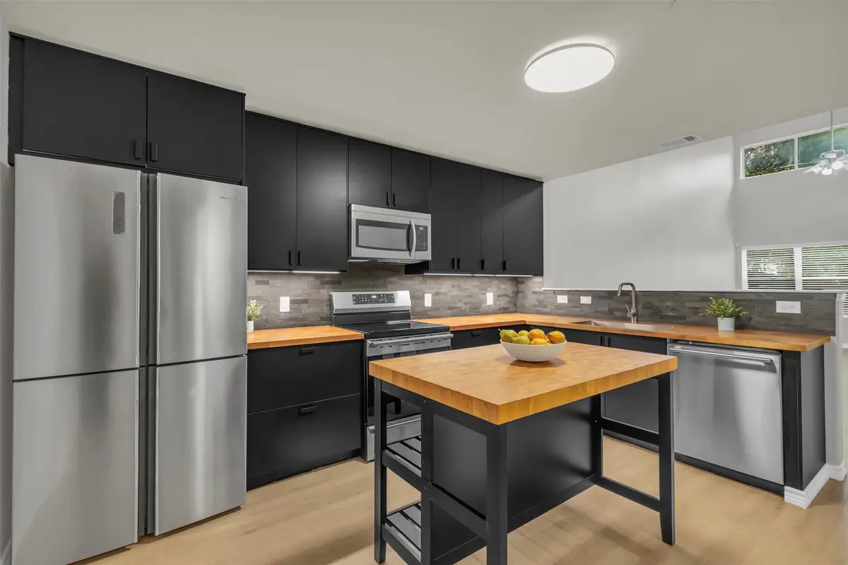 9731 Wake Bridge Drive, Frisco, TX 75035 - Image #1