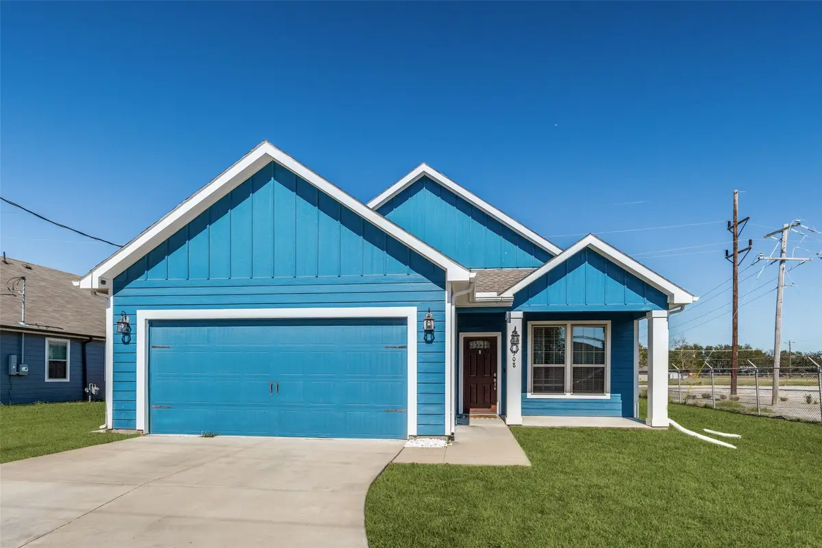 308 E Houston Street, Leonard, TX 75452 - Image #1