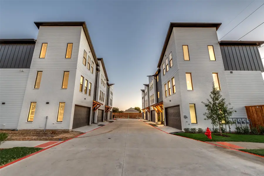 3940 Spring Valley Road #3, Farmers Branch, TX 75001 - Image #2
