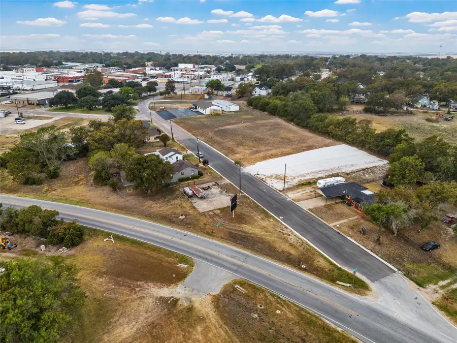 312 E Columbus Street, West, TX 76691 - #2