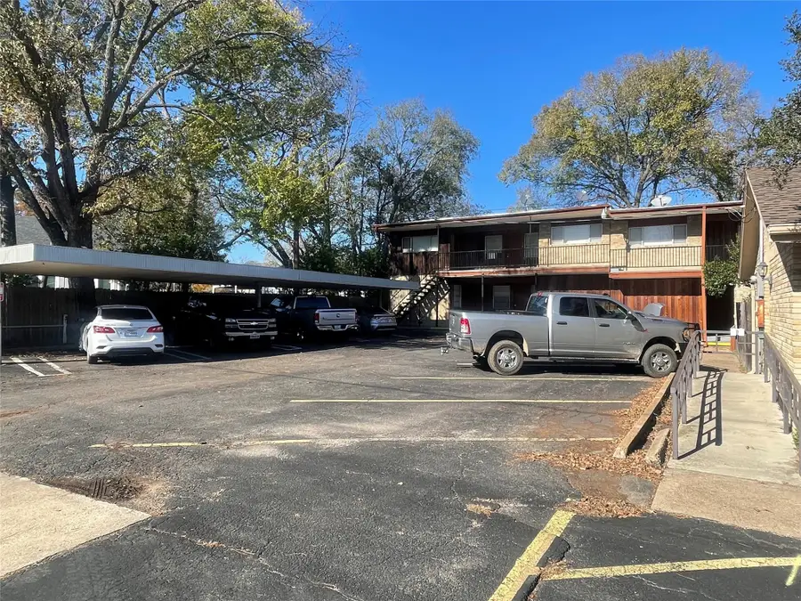 322 S Waco Street, Weatherford, TX 76086 - Image #2