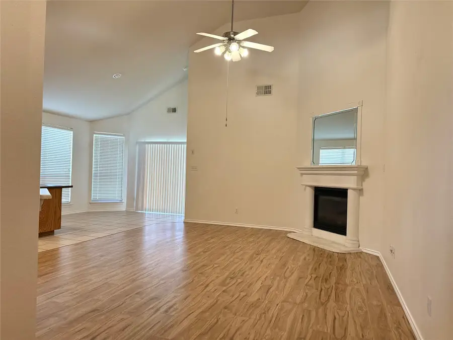 2636 Chadwick Drive, Fort Worth, TX 76131 - Image #2