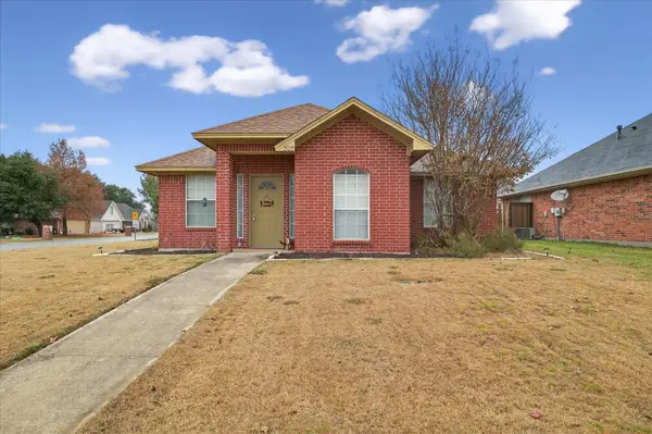 2029 Laney Drive, Sanger, TX 76266