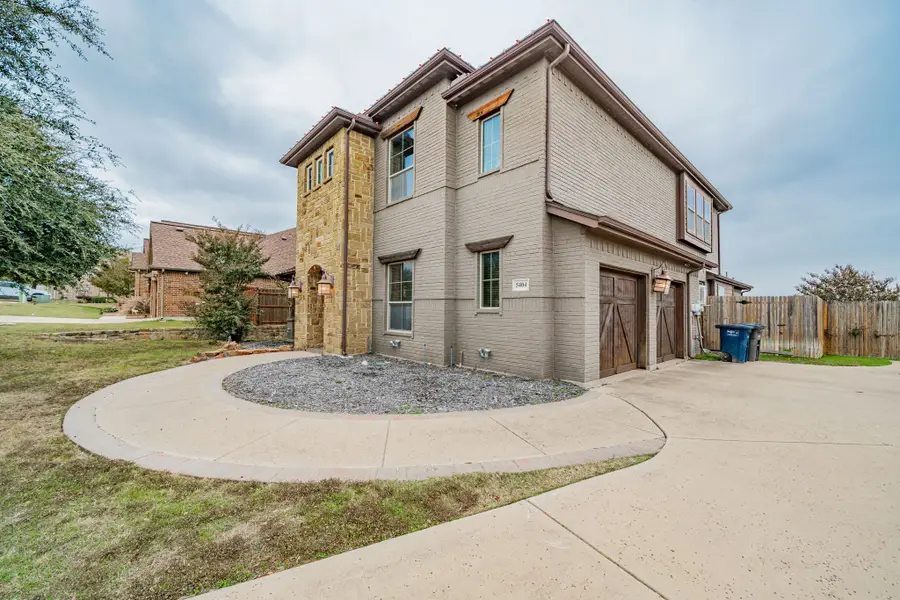 5404 Paloma Blanca Drive, Fort Worth, TX 76179 - Image #2